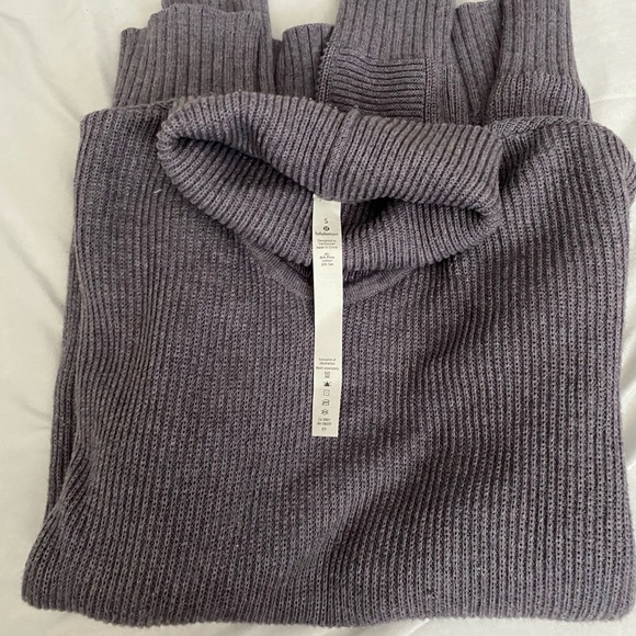 Lululemon Turtleneck Sweater - Picture 5 of 5